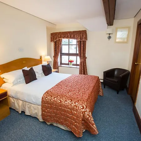 Hotel Whitewater &