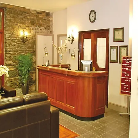 Whitewater & Ξενοδοχείο Newby Bridge