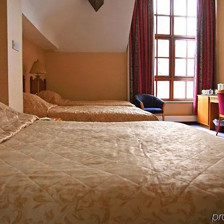 Whitewater & Ξενοδοχείο Newby Bridge