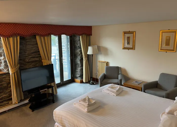 Whitewater & Hotel Newby Bridge