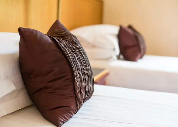 فندق وسبا وايتووتر 3*