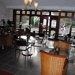 Whitewater & Otel 3*