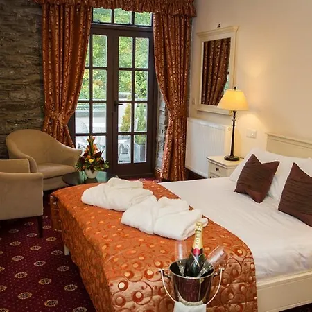 Whitewater & מלון