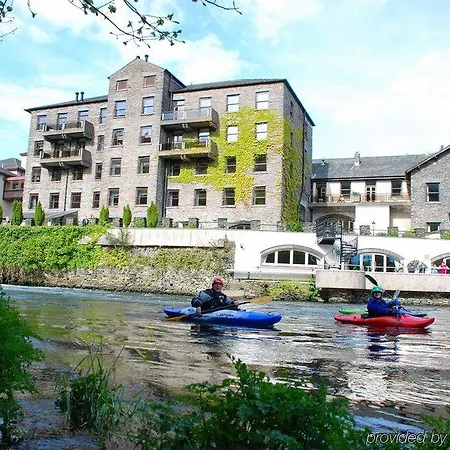 מלון Whitewater & ניובי ברידג'