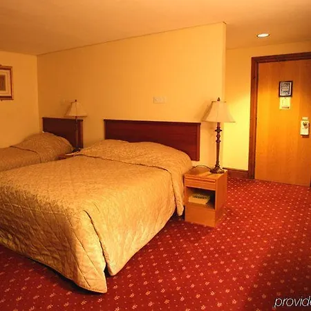 Whitewater & מלון